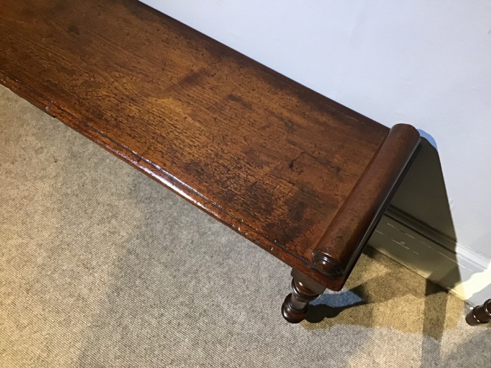 Antique hall bench View V