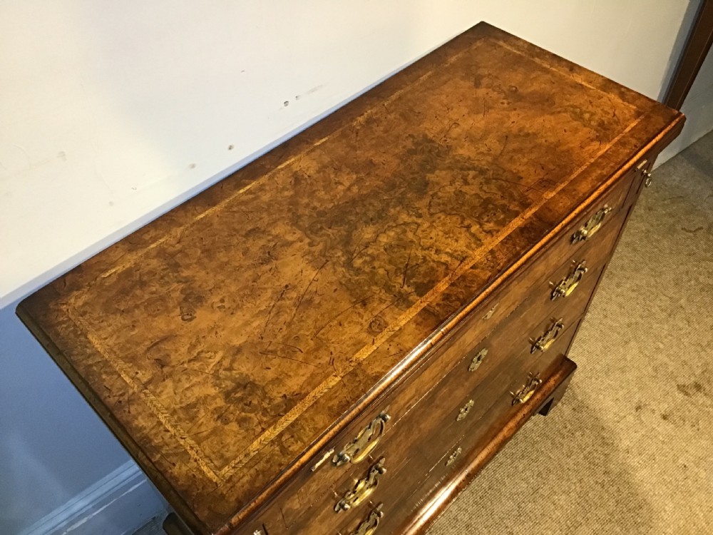 Antique batchelors chest of drawers View III