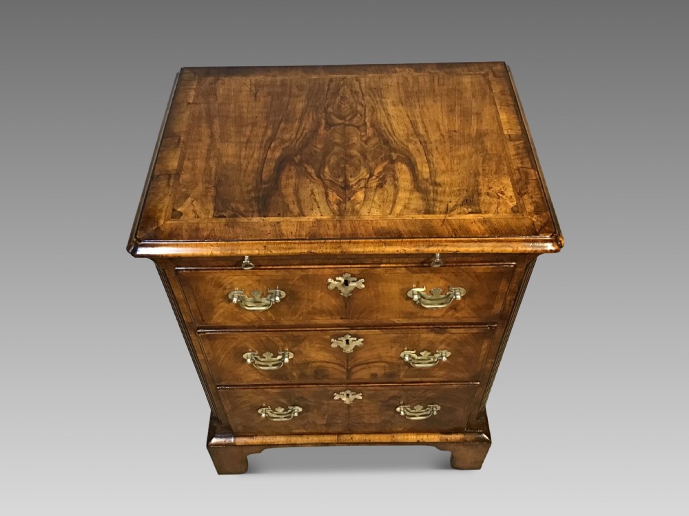 Antique walnut chest of drawers View II