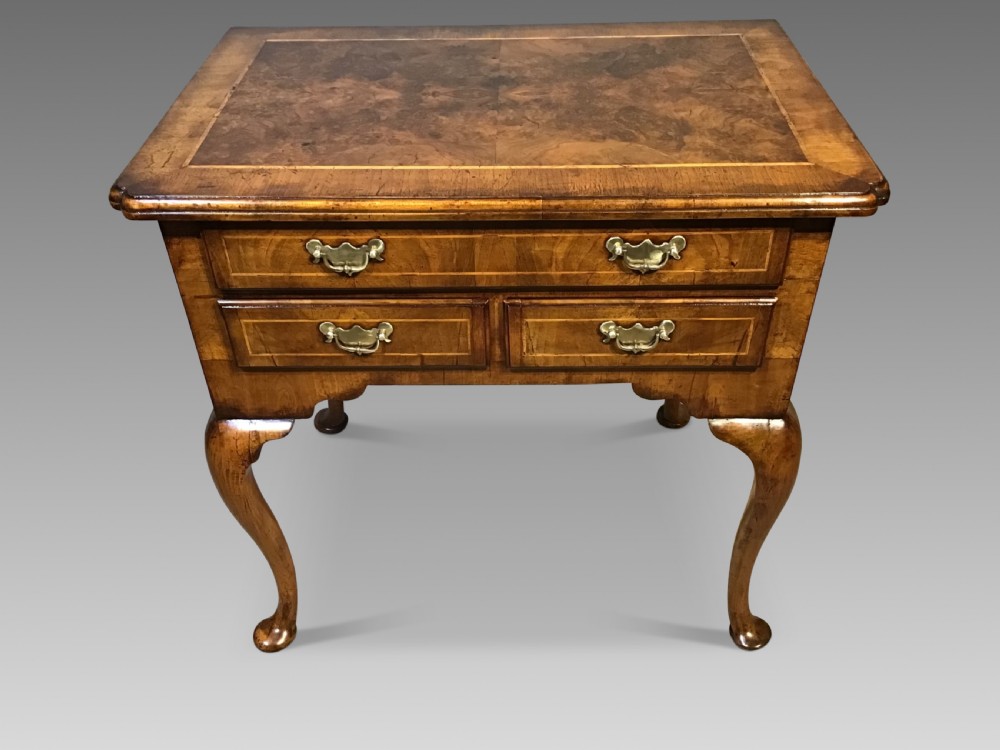 Georgian walnut lowboy