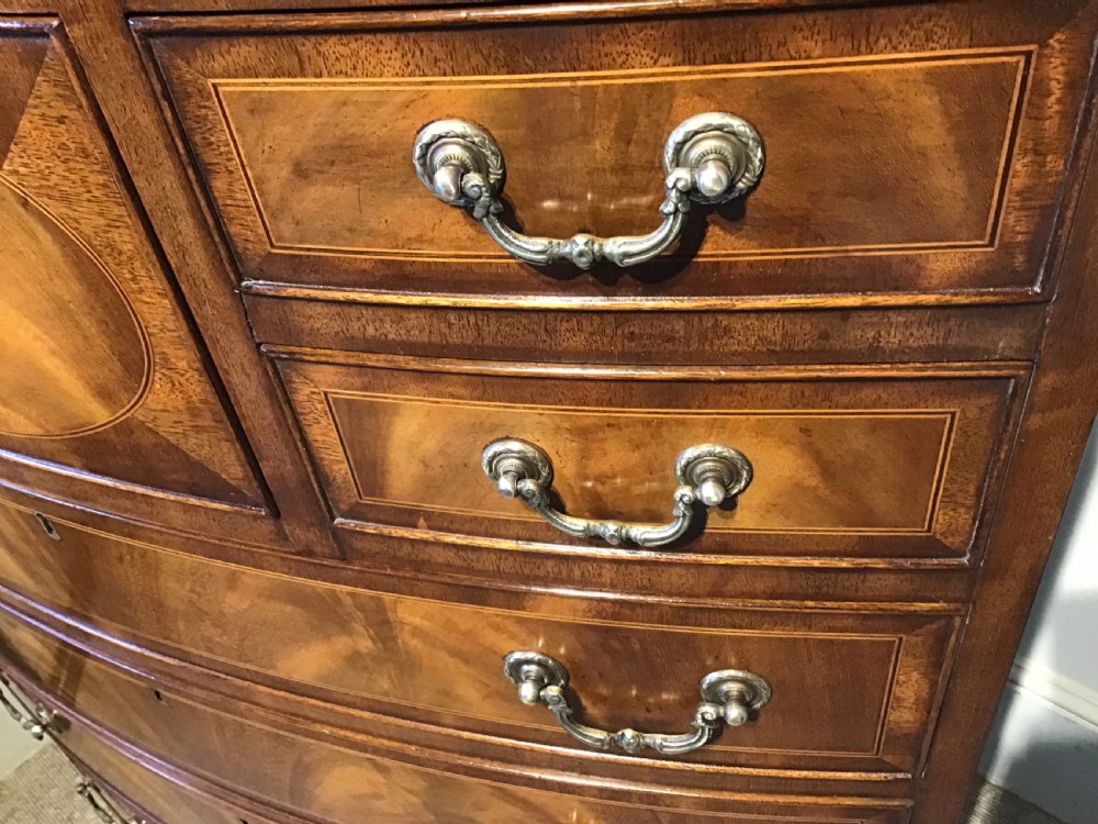 Antique bow front chest of drawers View VIII