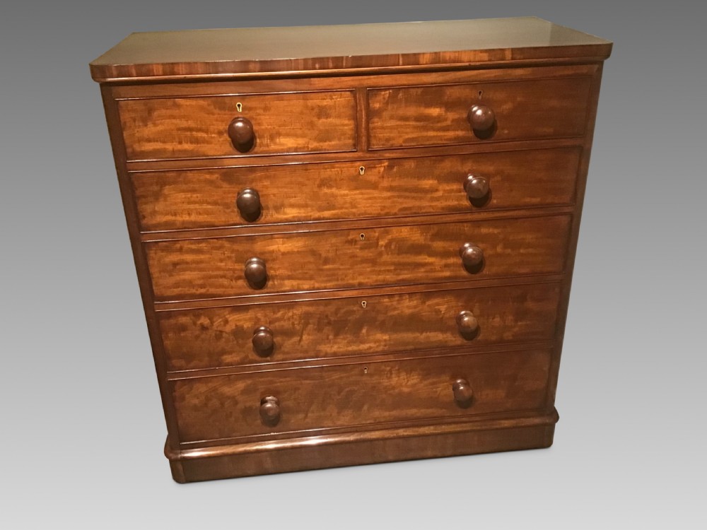 Antique Victorian chest of drawers