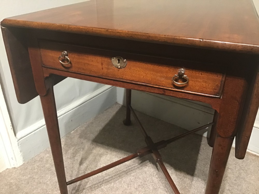 Georgian pembroke table View III