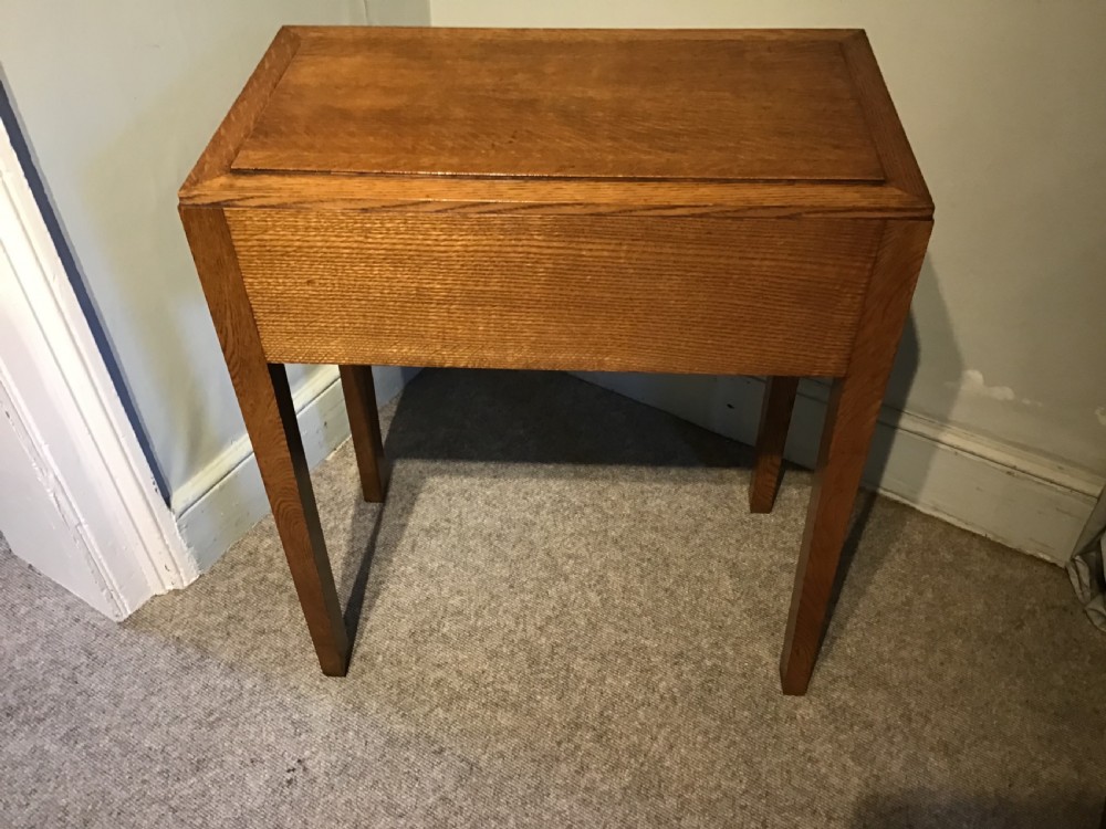 Art deco oak sidetable View VI
