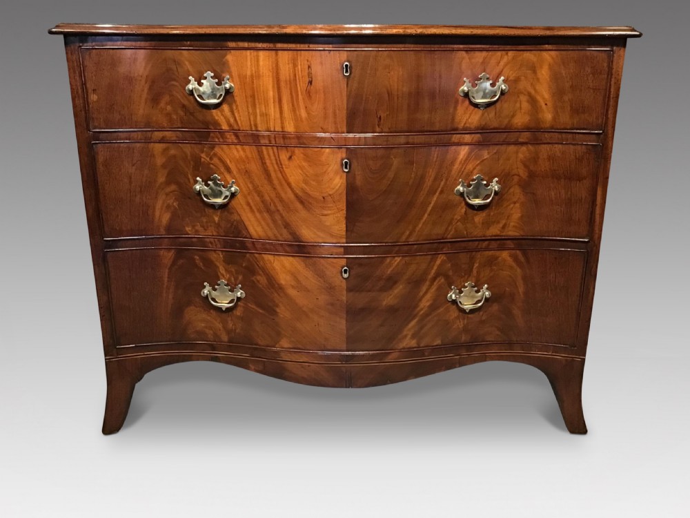Georgian chest of drawers View III
