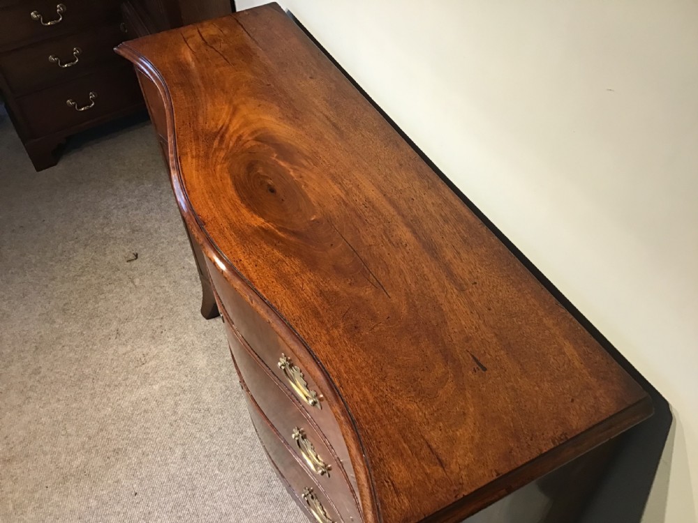 Georgian chest of drawers View IV