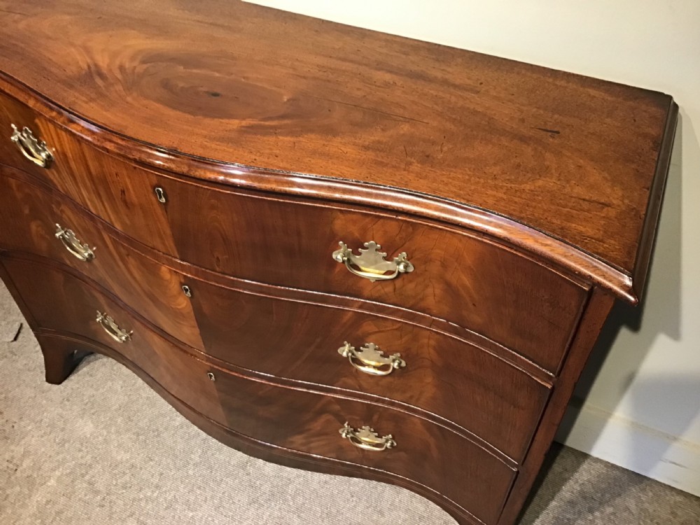 Georgian chest of drawers View V
