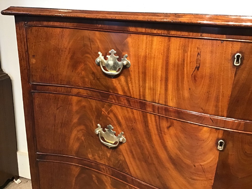 Georgian chest of drawers View VIII