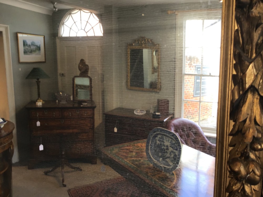 Antique florentine mirror View IV