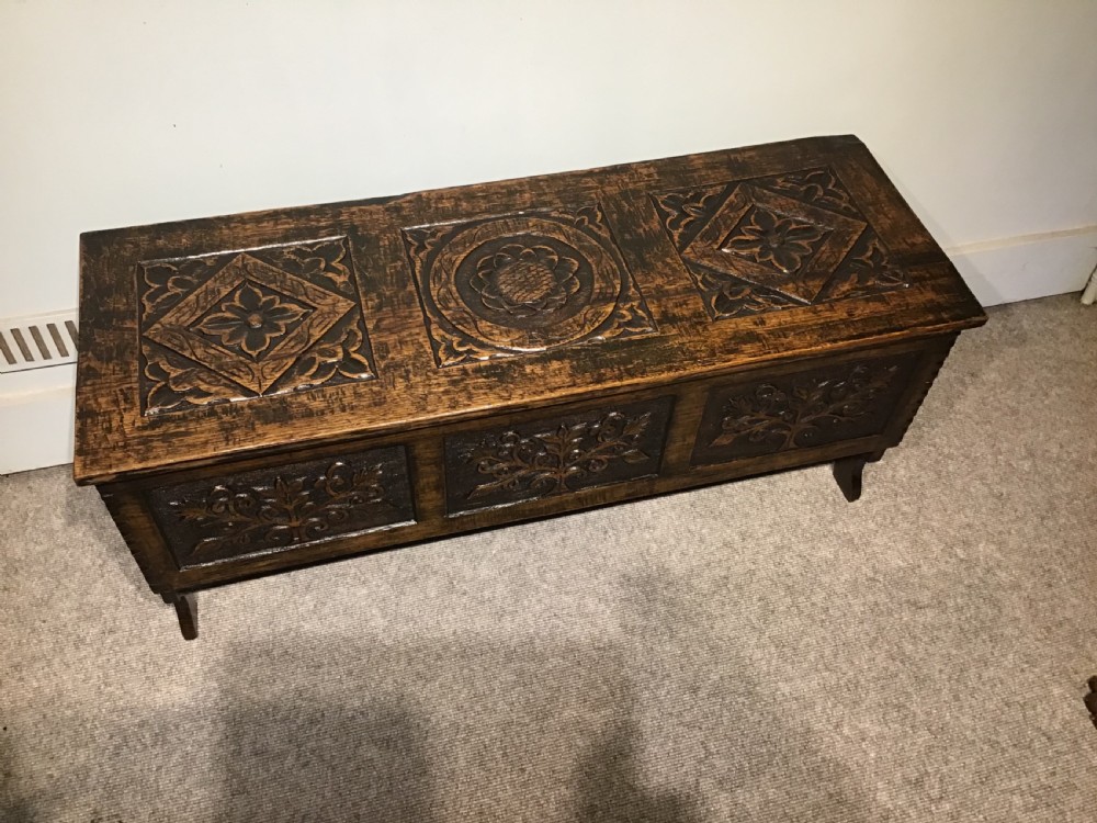 Antique oak coffer View II