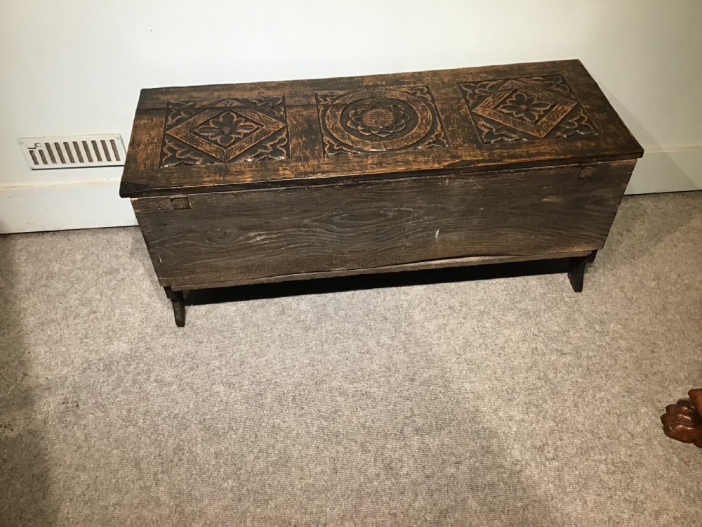 Antique oak coffer View VIII
