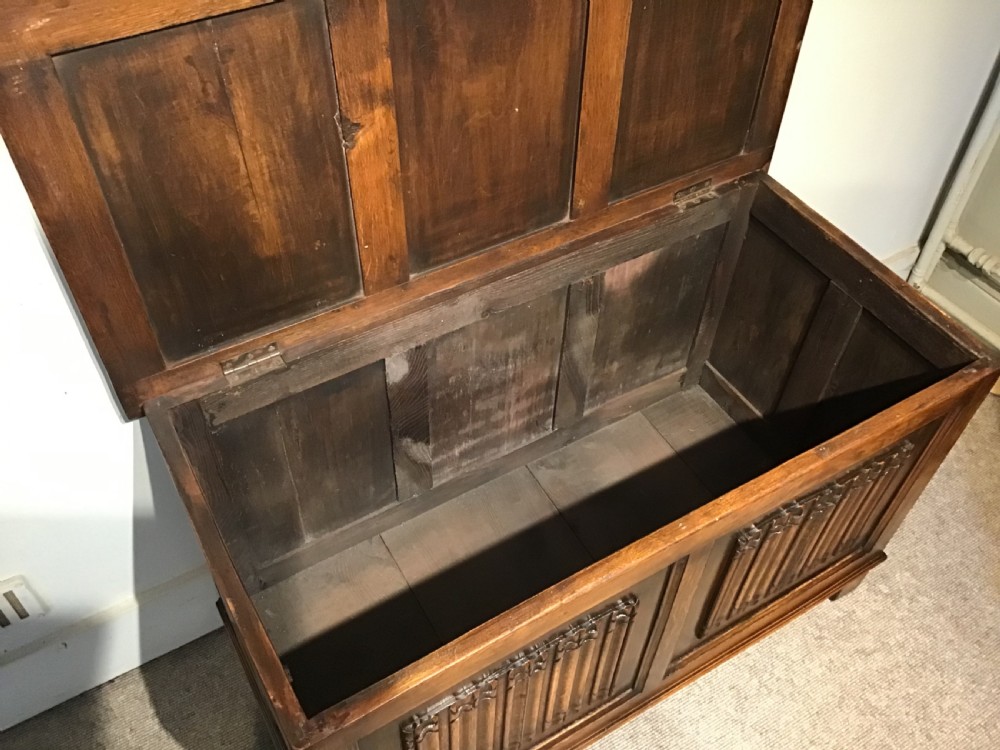 Antique oak and pine coffer View IV