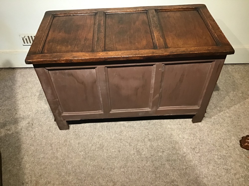 Antique oak and pine coffer View VI