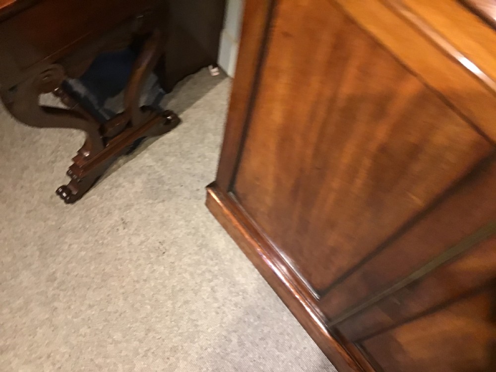 Antique mahogany sodecabinet View V