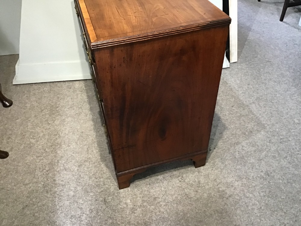 Georgian mahogany chest of drawers View VIII
