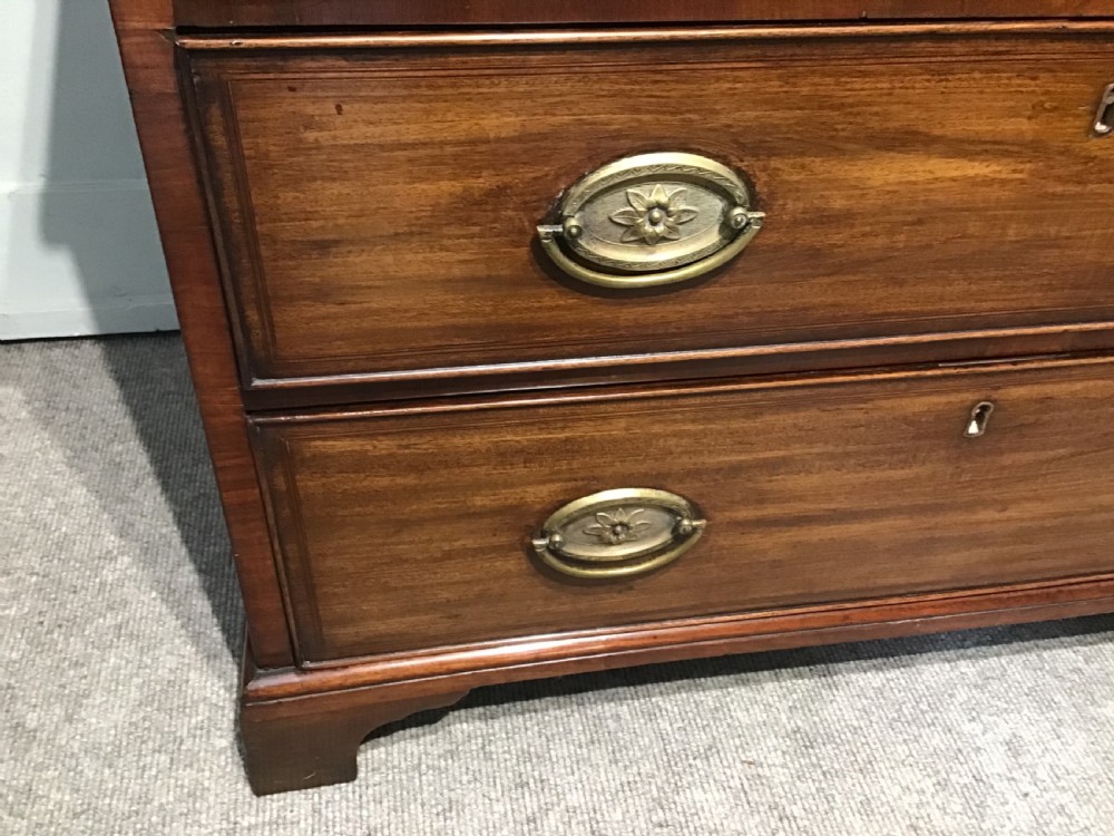 Georgian mahogany chest of drawers View V