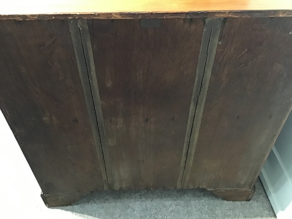 Georgian mahogany chest of drawers View X