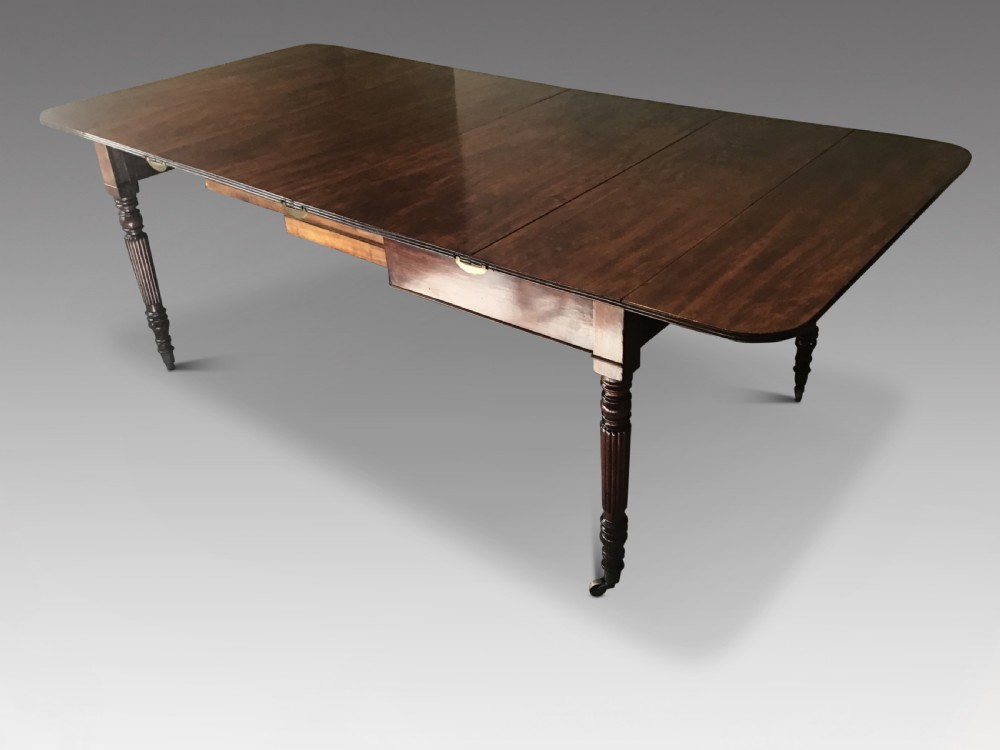 Antique extending dining table View II