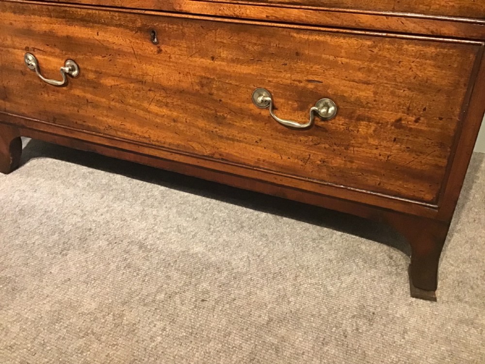 Antique chest of drawers View VI