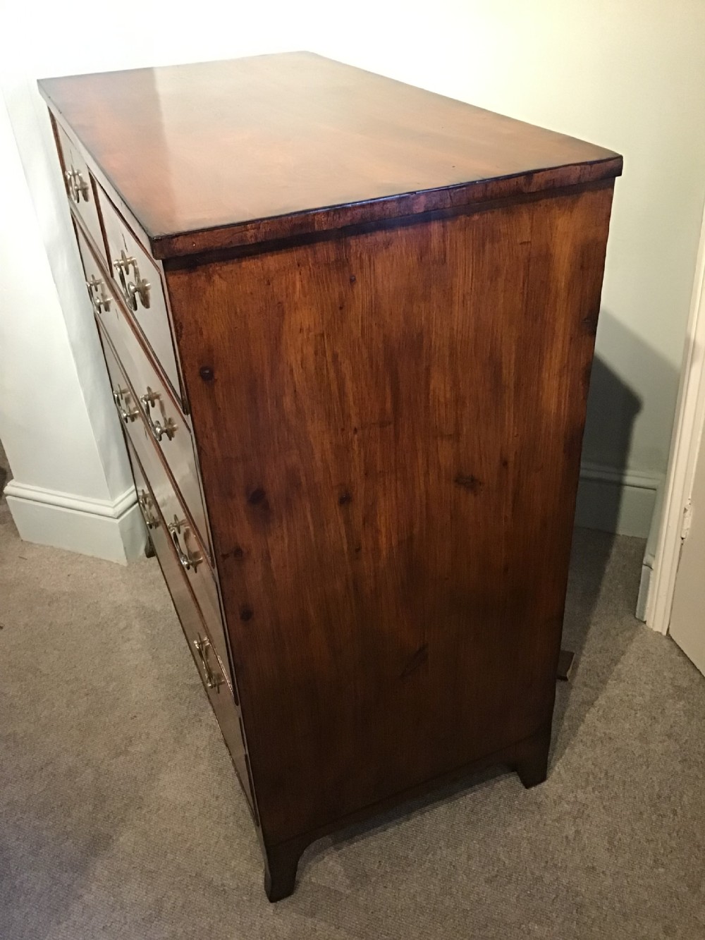 Antique chest of drawers View VII