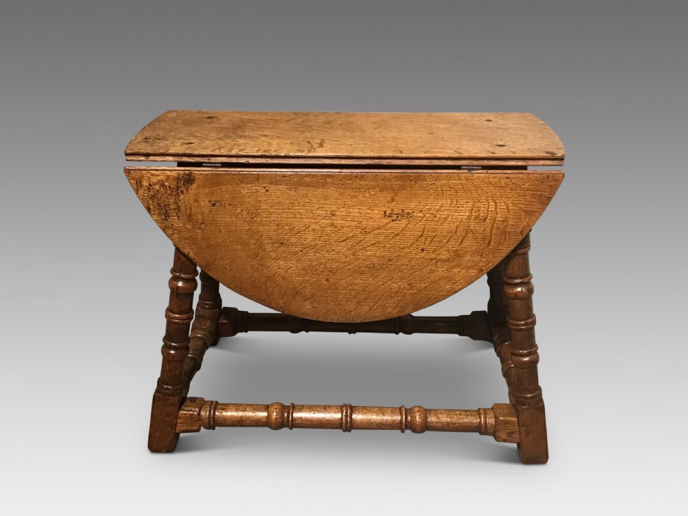 Oak drop leaf occasional table