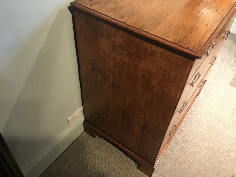 Antique pine chest of drawers View IV
