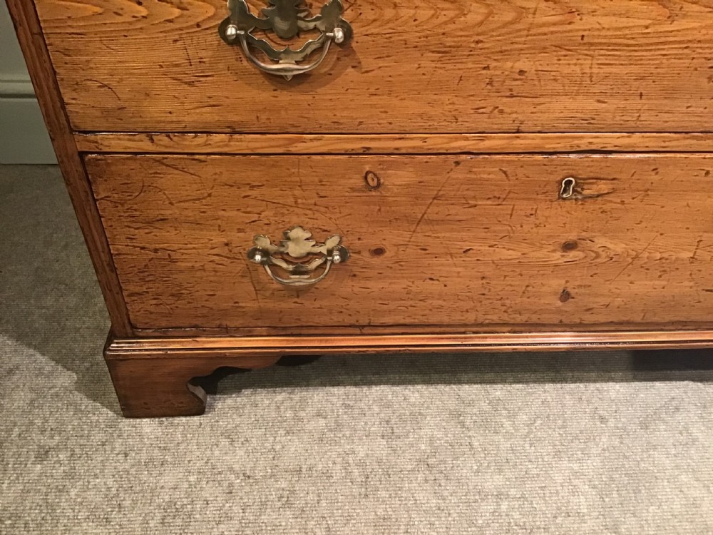 Antique pine chest of drawers View VII