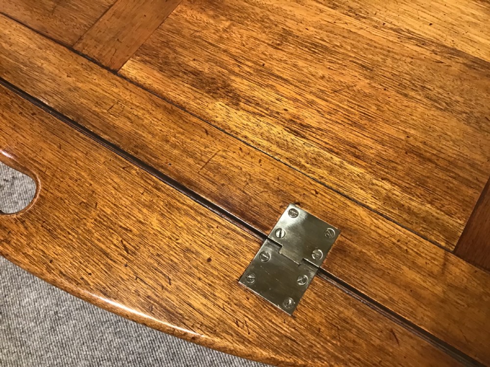 Butlers tray on stand View VI