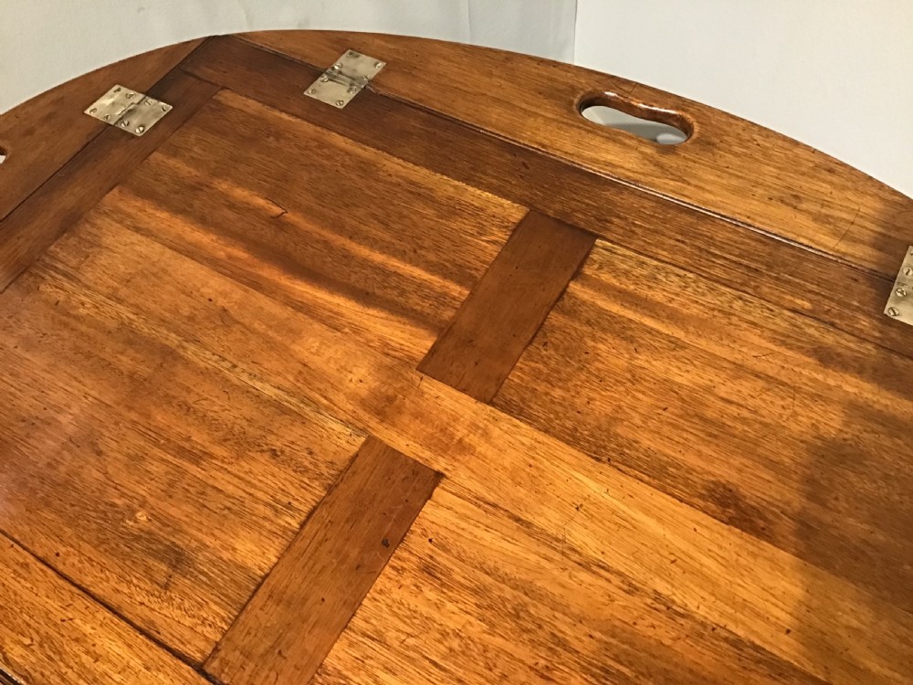 Butlers tray on stand View VII