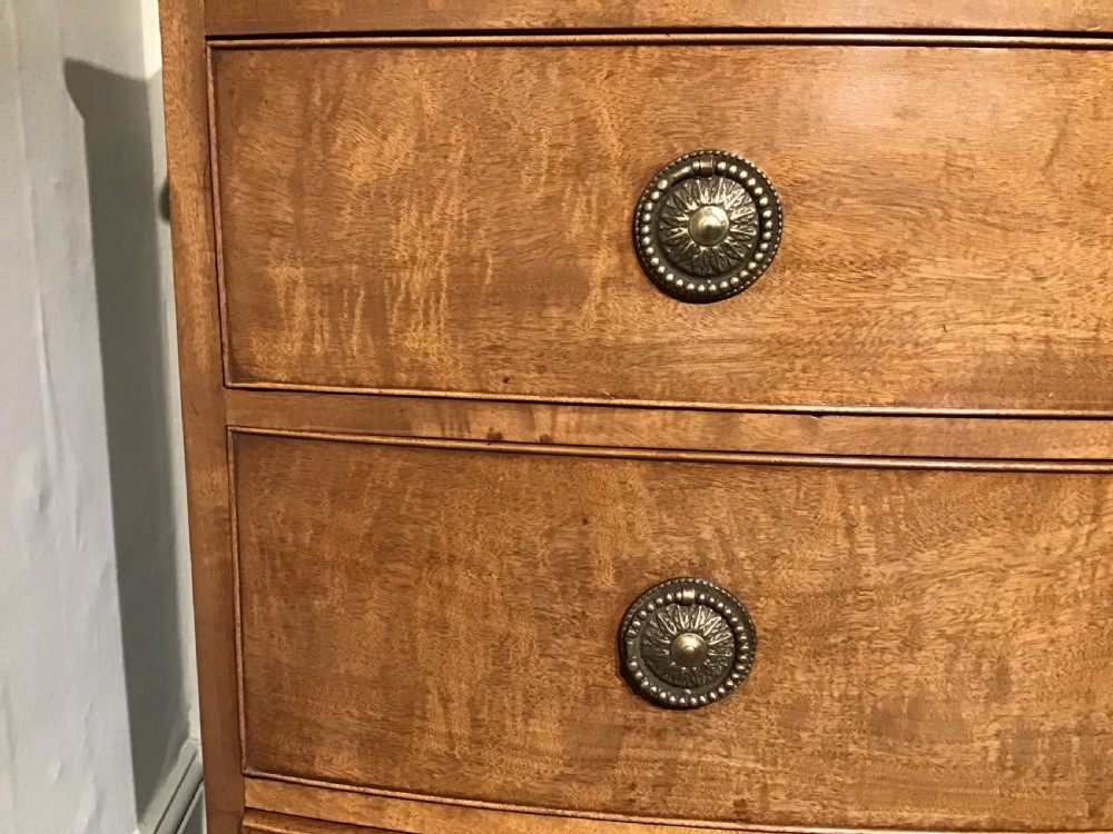 Georgian mahogany chest of drawers View V