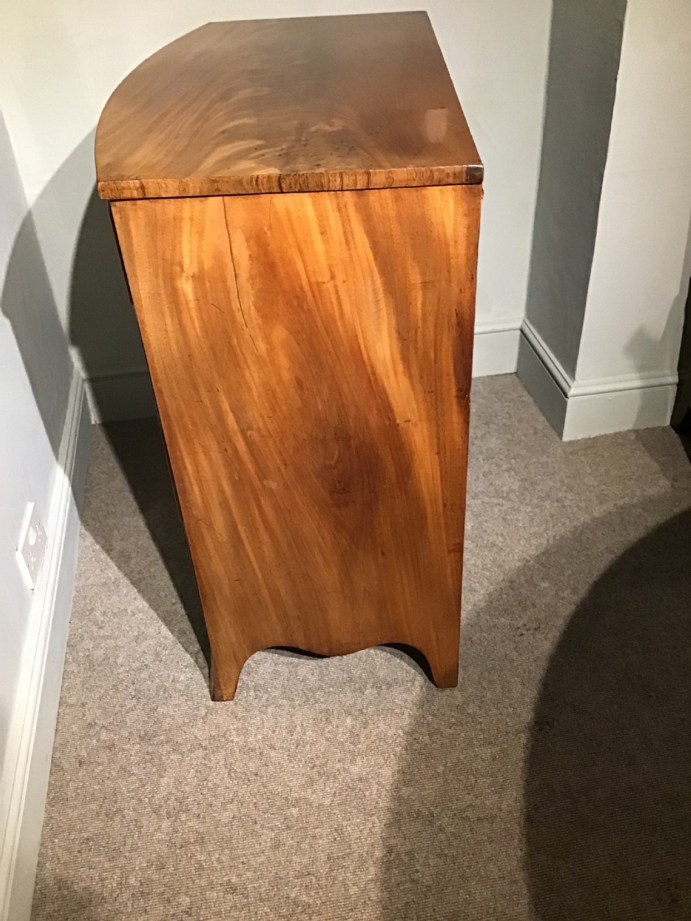 Georgian mahogany chest of drawers View IX