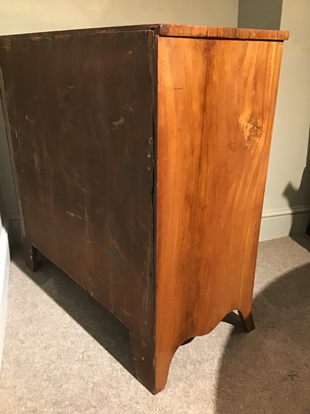 Georgian mahogany chest of drawers View X