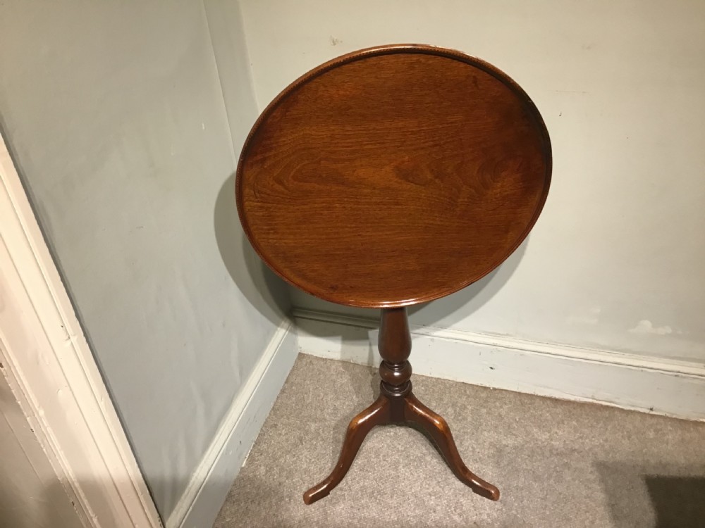 Antique tripod table View VII