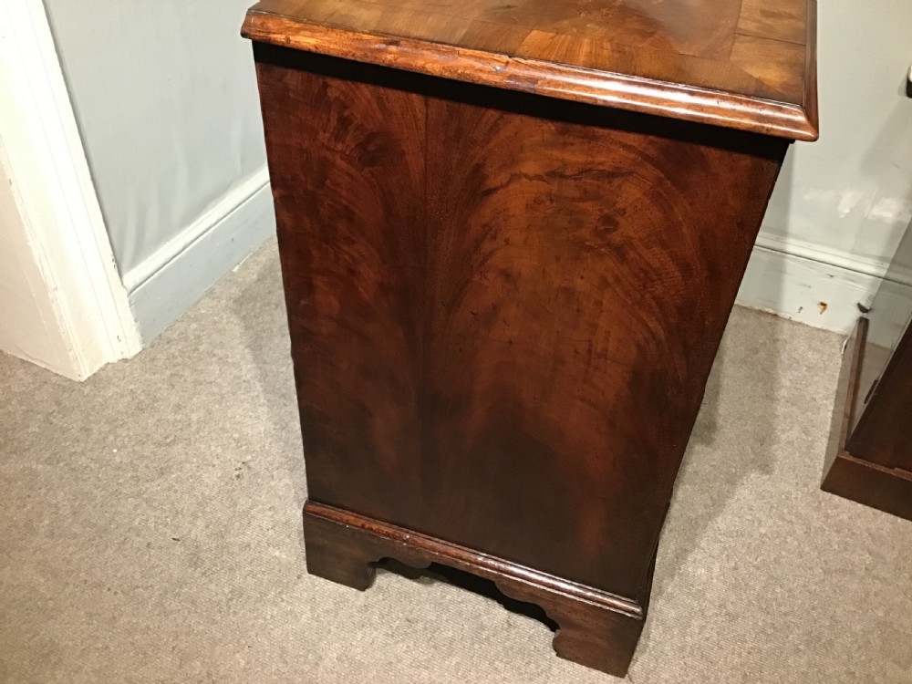 Georgian mahogany chest of drawers View XII