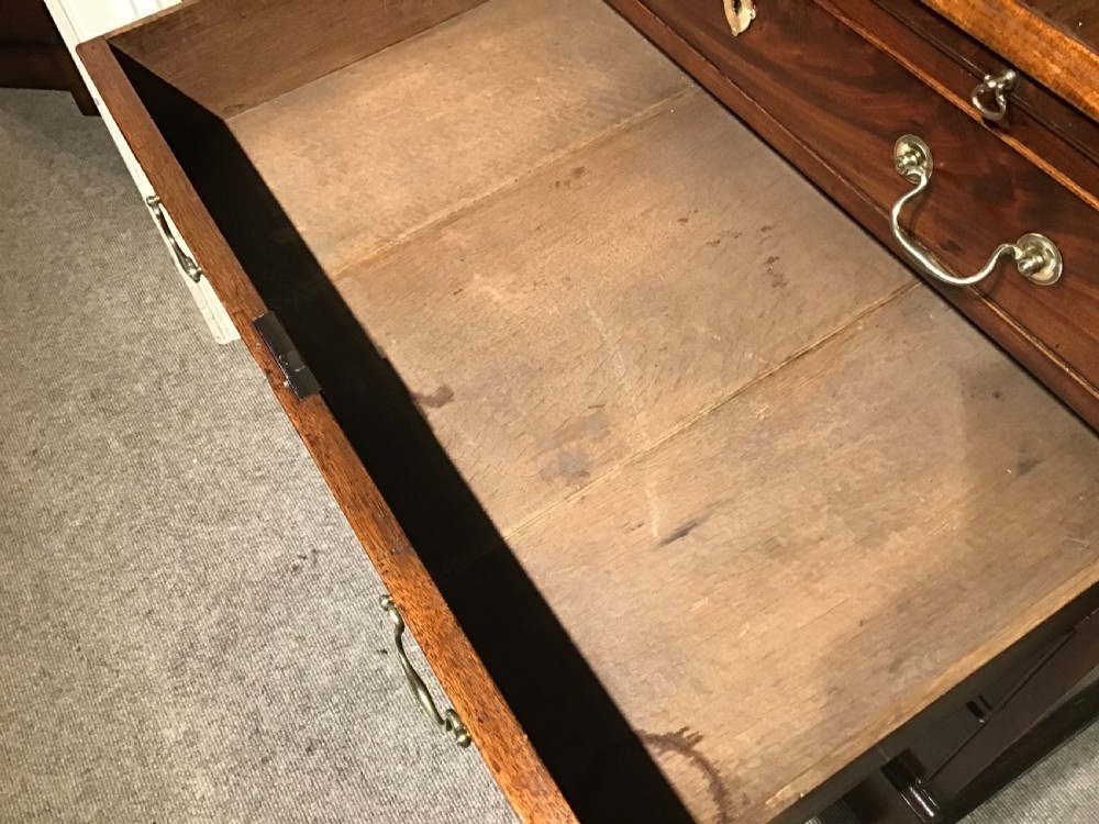 Georgian mahogany chest of drawers View XIV