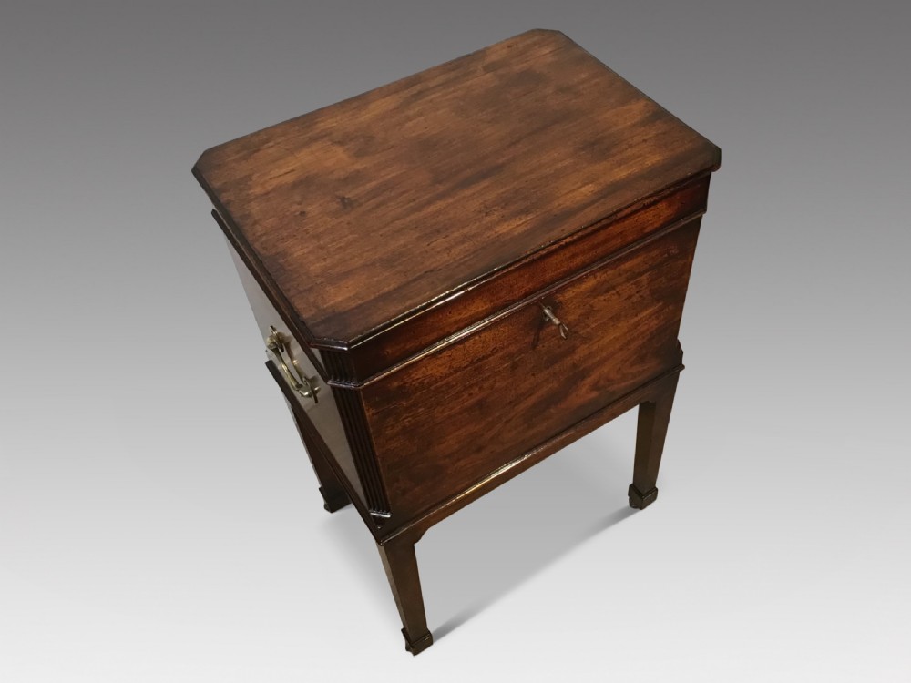 Georgian mahogany cellarette View II