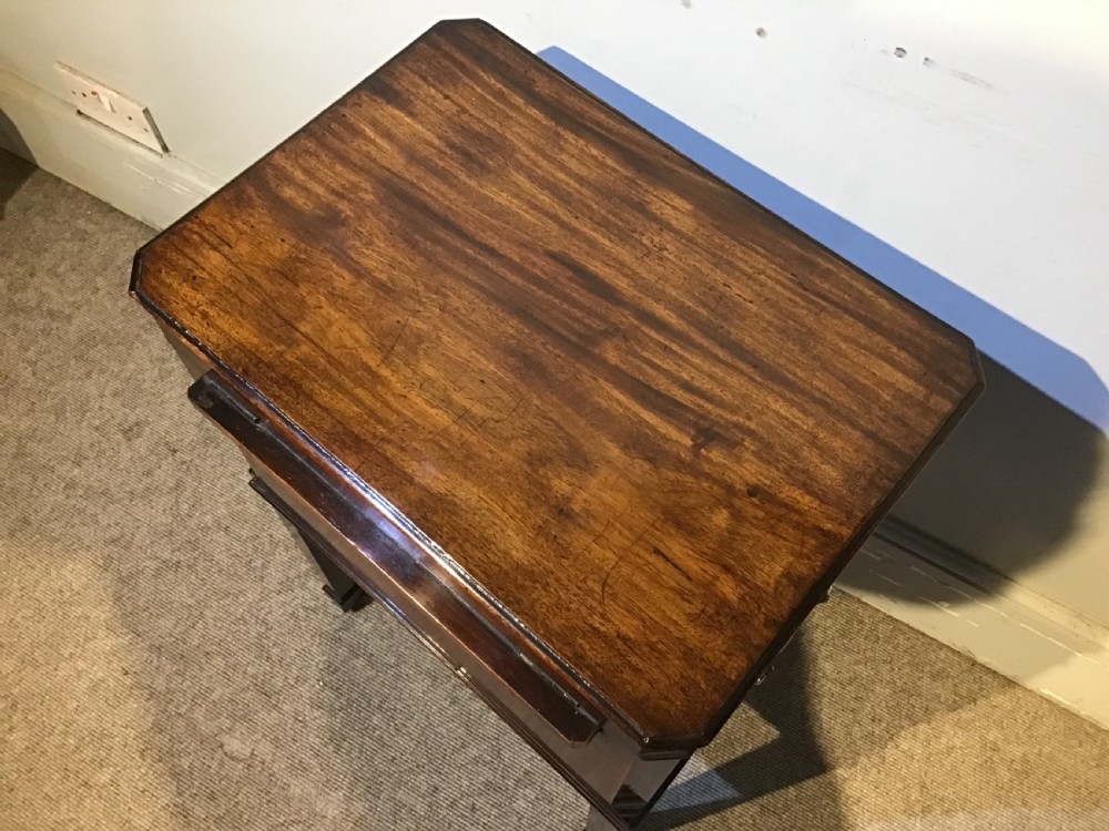 Georgian mahogany cellarette View IX