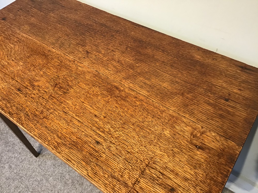 Antique oak sidetable View VI