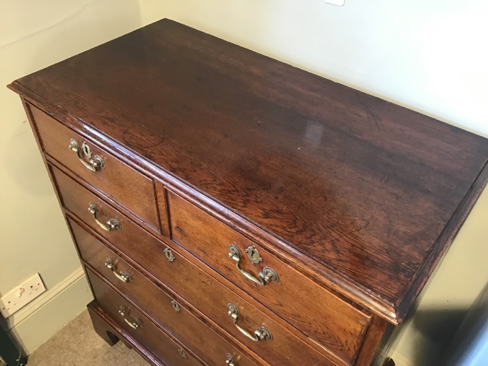 Antique oak chest of drawers View III