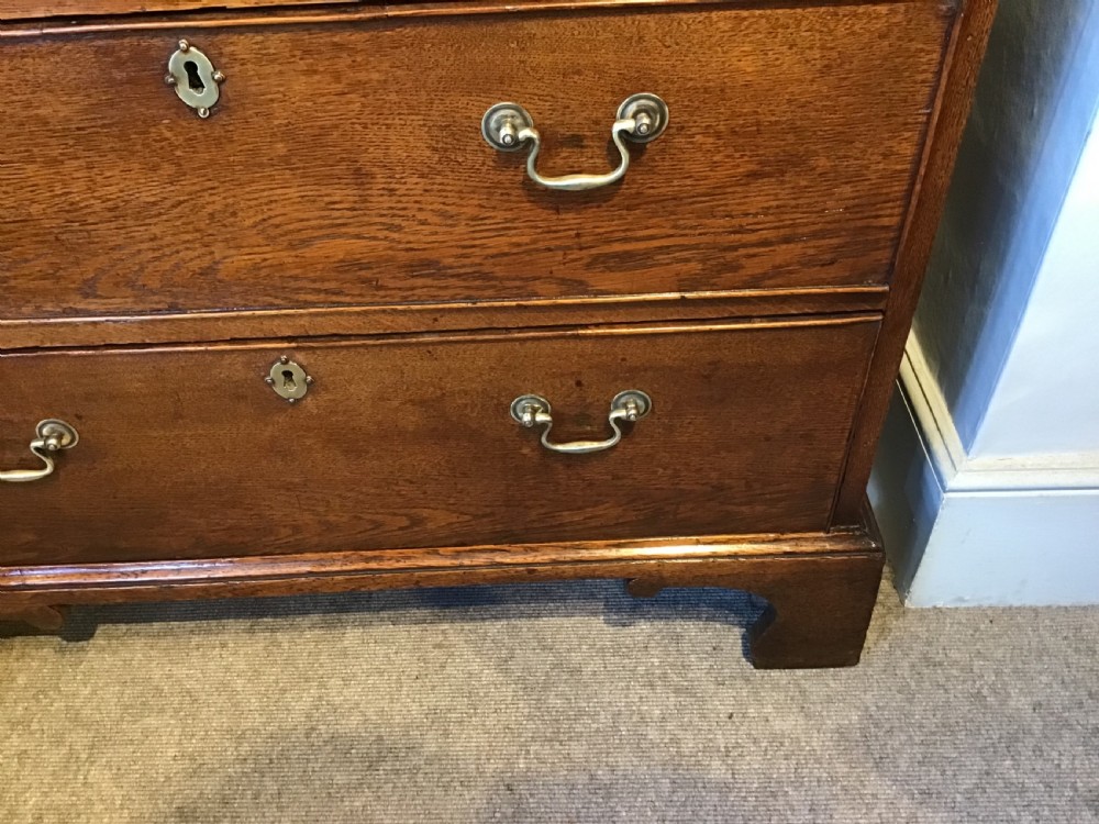 Antique oak chest of drawers View IV