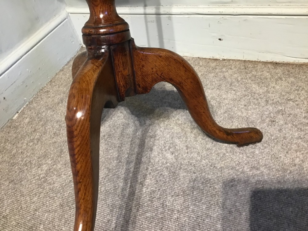 Antique tripod table View VI