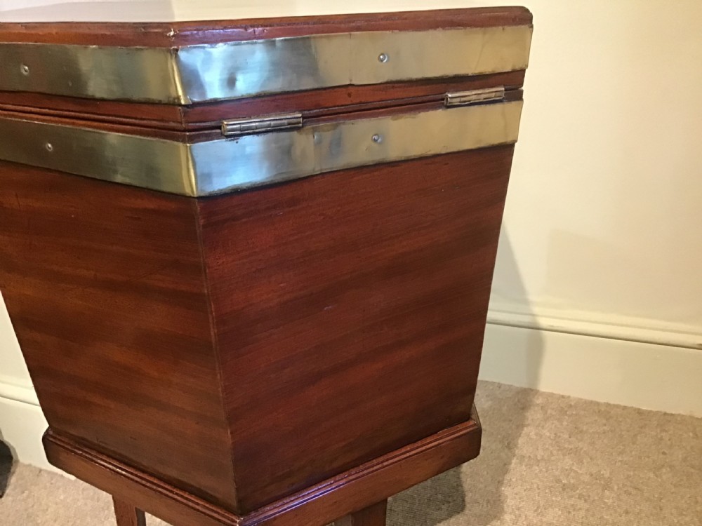 Georgian mahogany cellarette  View XI