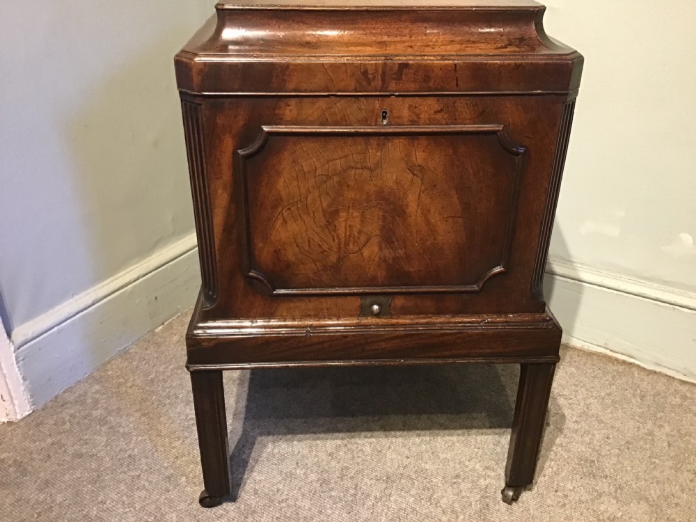 Georgian mahogany cellaret  View III