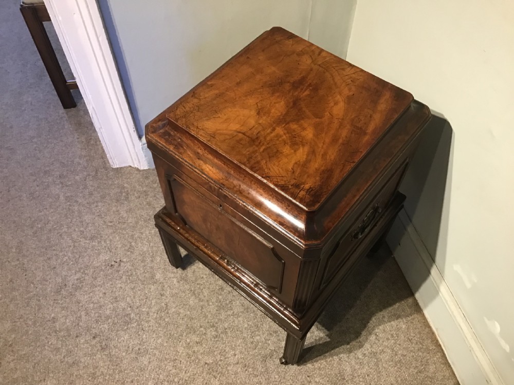 Georgian mahogany cellaret  View V