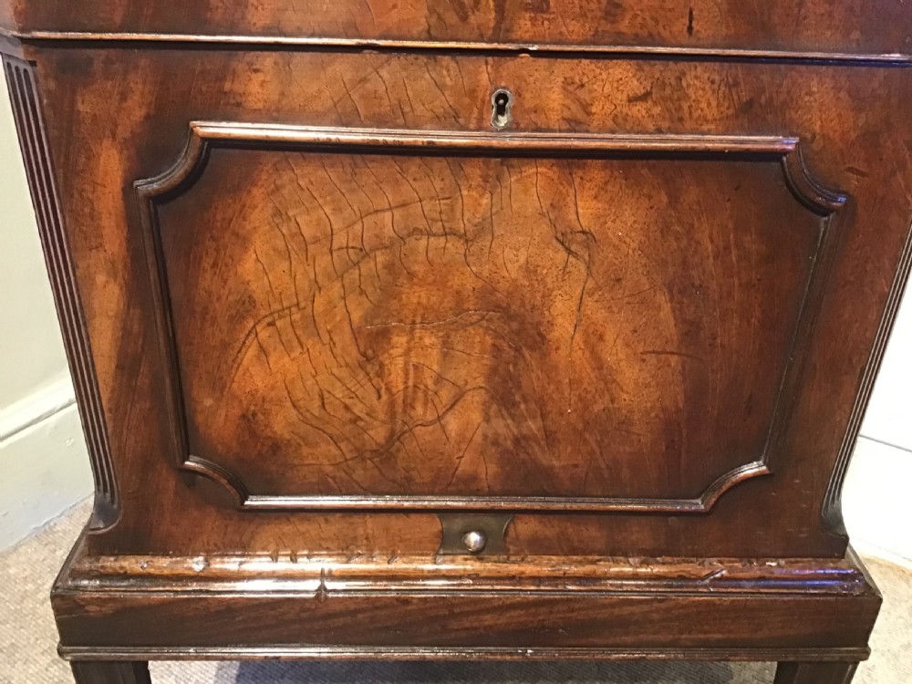 Georgian mahogany cellaret  View VI
