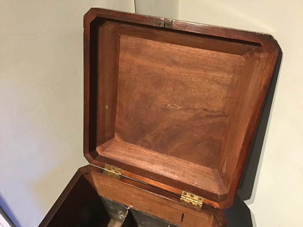 Georgian mahogany cellaret  View XI