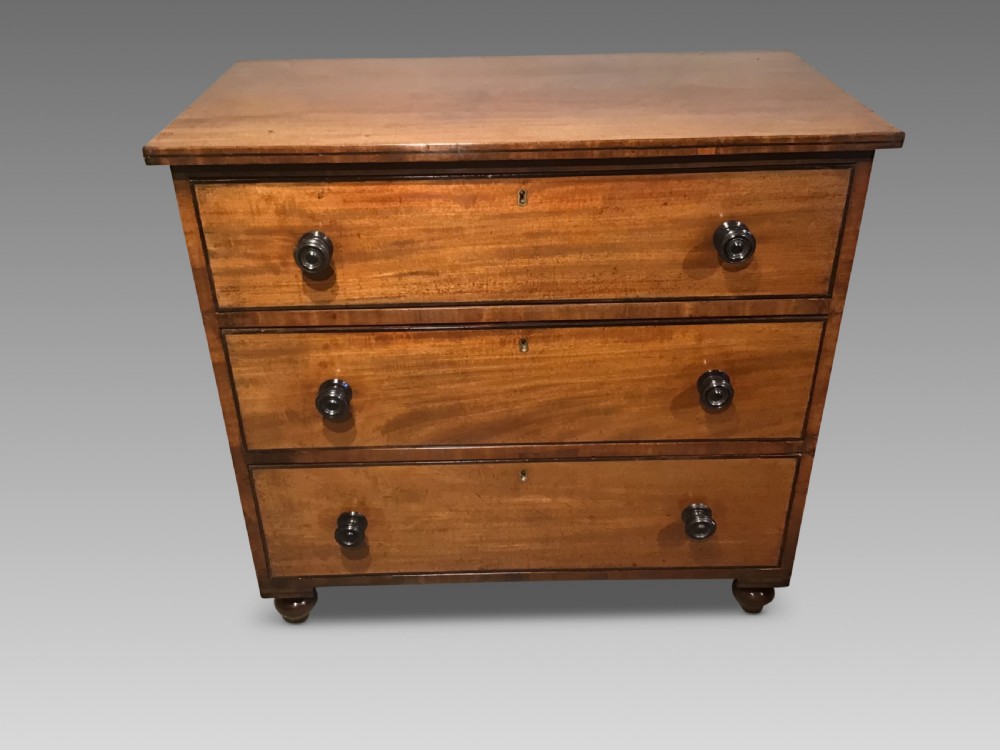 Antique regency chest of drawers