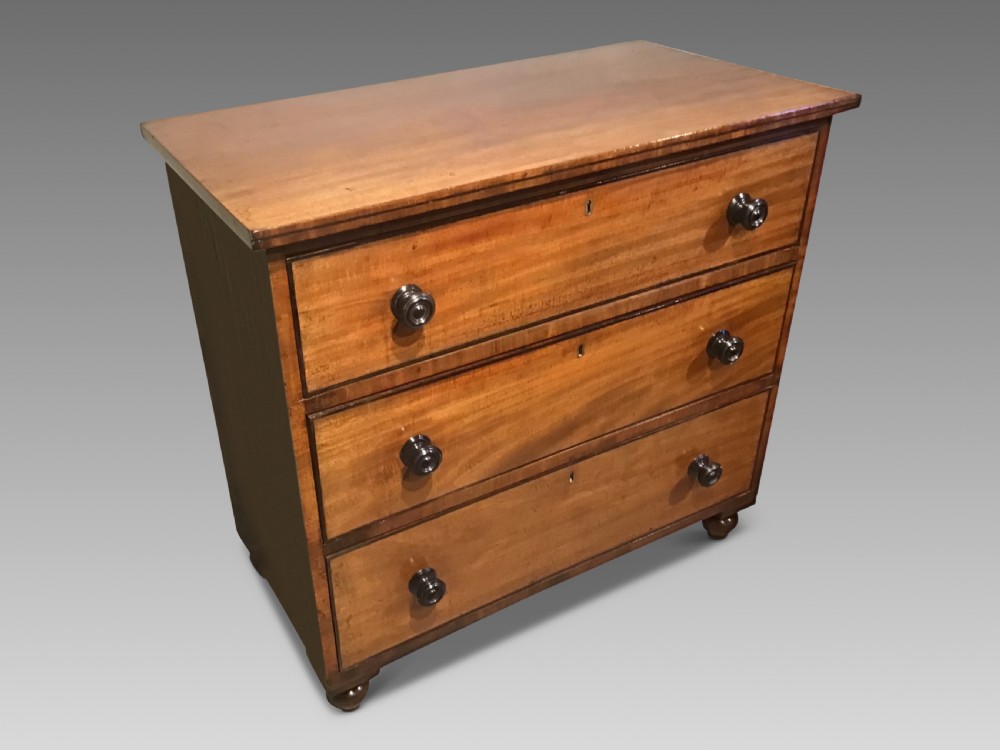 Antique regency chest of drawers View II