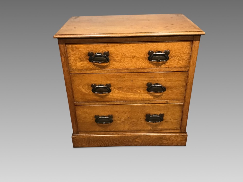 Arts and crafts oak chest
