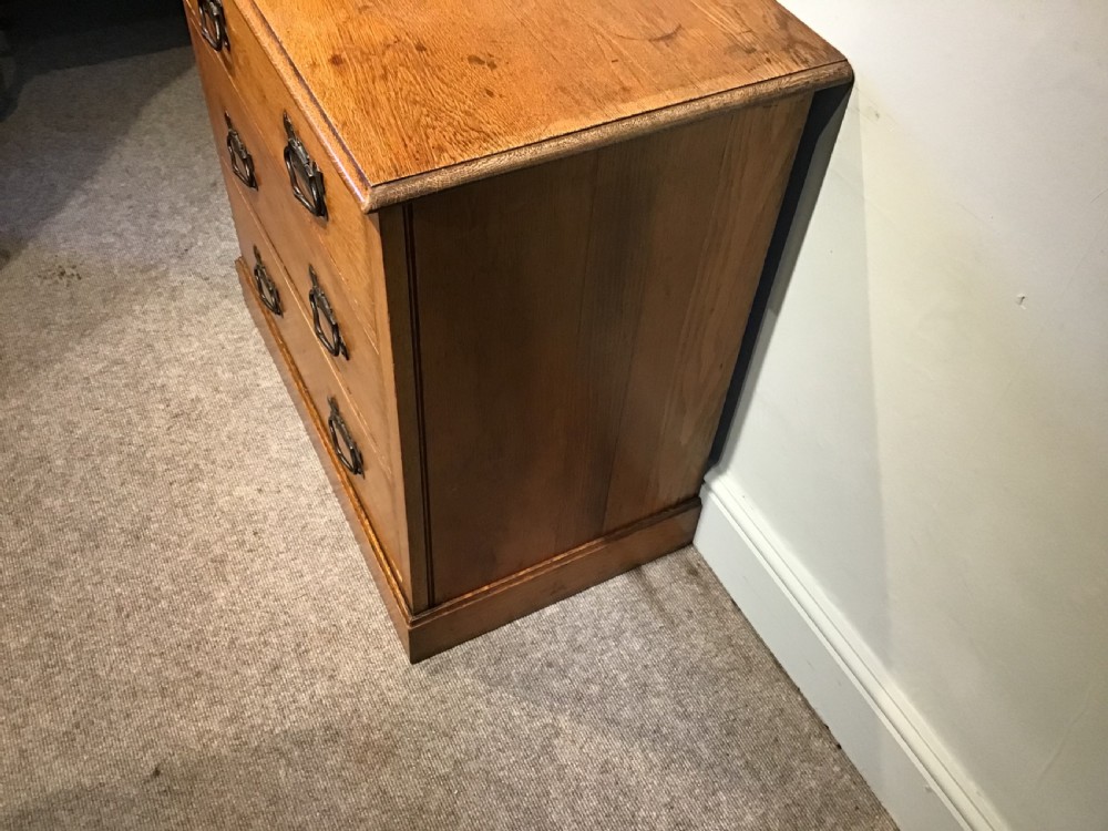 Arts and crafts oak chest View III